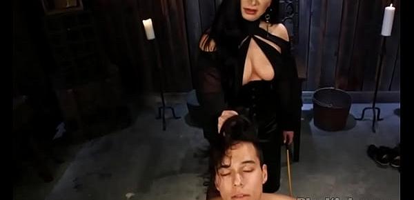  Hot Domina Pegging Her Slave